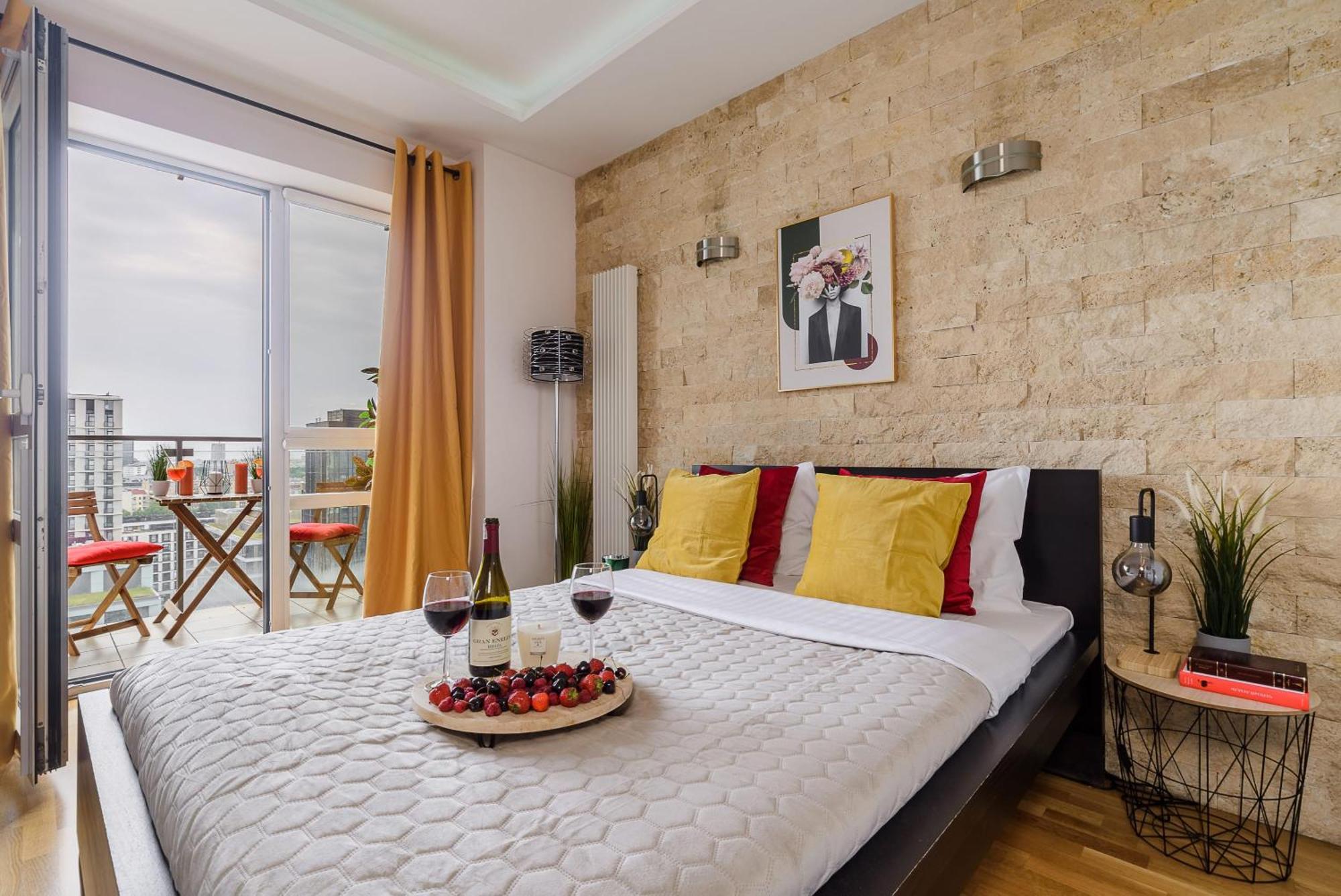 Lumina With Balcony Platinum Tower Apartament *